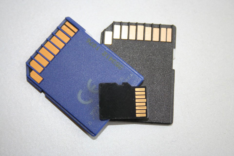 «Memory card requires formatting»: Wyłączcie i ponownie włączcie kartę pamięci